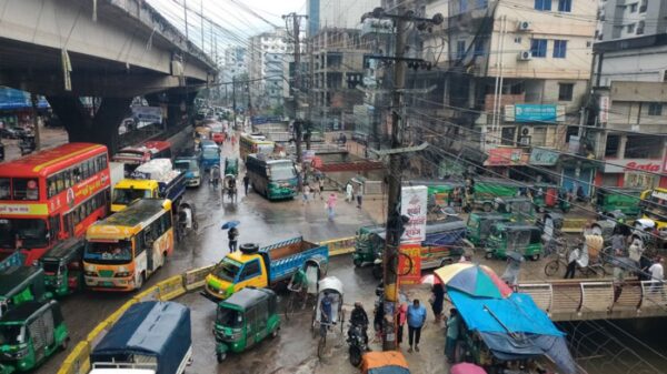 চট্টগ্রামে টানা বৃষ্টিতে দুর্ভোগ, পাহাড়ধসের শঙ্কা